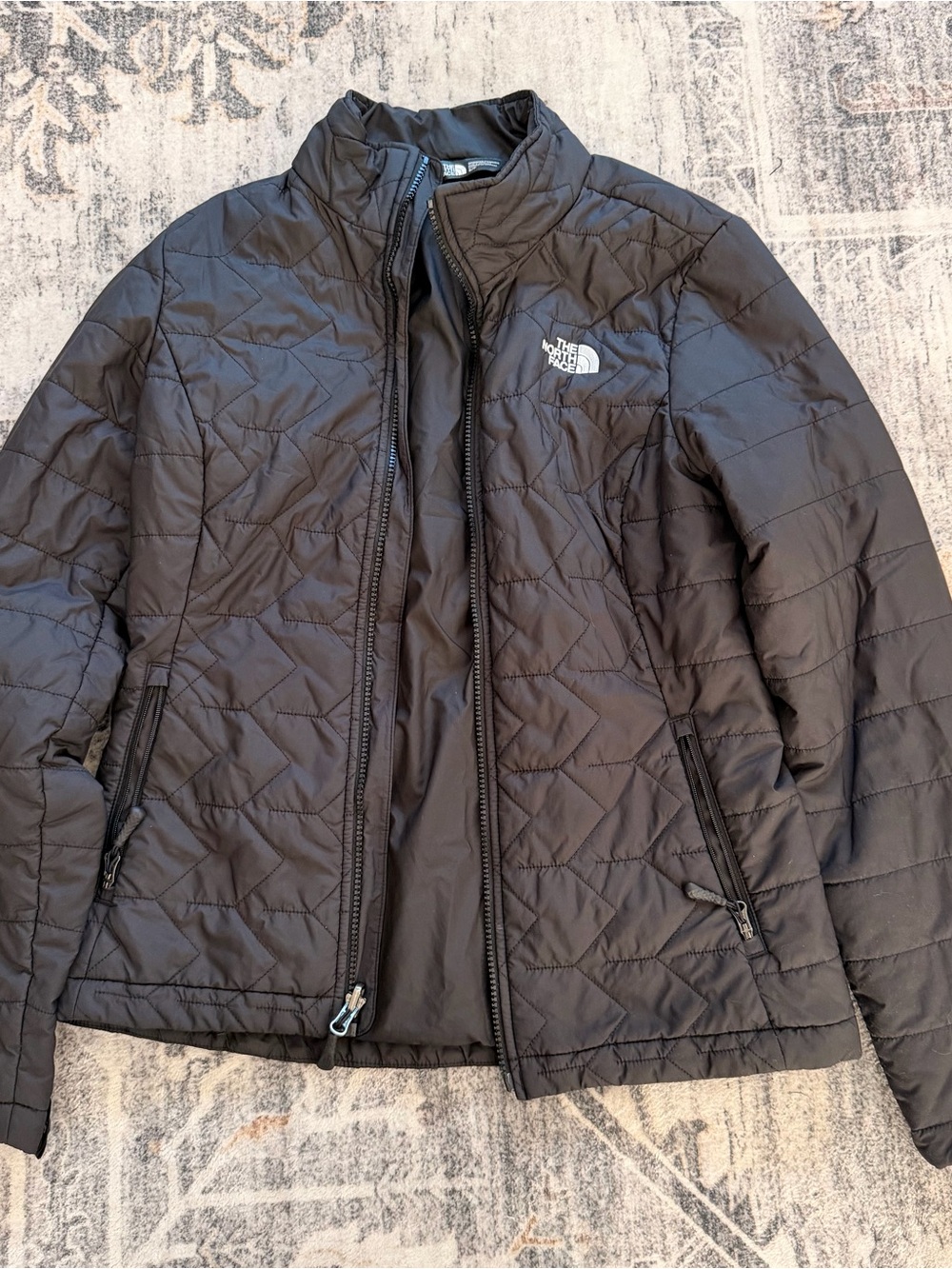 The North Face Women's Light Weight Black Insulated Jacket- Small Petite